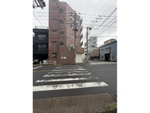 【東京都/墨田区横川】墨田区横川1丁目土地 前面道路：対象物件：写真中央茶色い建物
2026年9月10日現在解体中