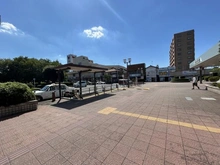 【埼玉県/鶴ヶ島市大字鶴ヶ丘】鶴ヶ島市大字鶴ケ丘　古家付売地 鶴ヶ島駅西口付近の様子（現地より約530m）：