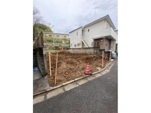 【東京都/世田谷区代沢】世田谷区代沢1丁目 現地：北西側公道より現地を撮影したものです。