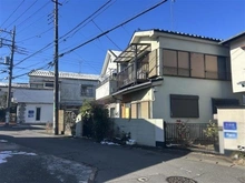 【埼玉県/新座市栄】新座市栄1丁目土地 現地（古家あり）：右側中央