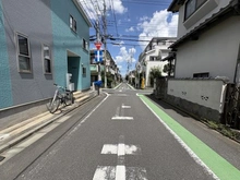 【埼玉県/新座市栄】新座市栄4丁目　古家付き土地 前面道路：西側前面道路　公道　幅員約5.4m