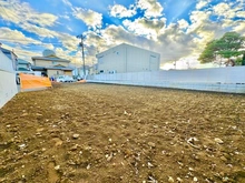 【東京都/練馬区石神井町】練馬区石神井町2丁目土地・A区画 現地：全2区画 写真中央奥