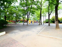 【神奈川県/横浜市青葉区新石川】横浜市青葉区新石川4丁目　土地 鷺沼公園（現地より約100m）