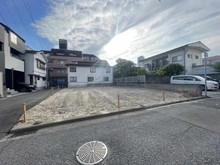 【兵庫県/神戸市東灘区魚崎北町】神戸市東灘区魚崎北町7丁目　建築条件付き売土地　A号地 現地：全2区画(左側)　道路側からの外観