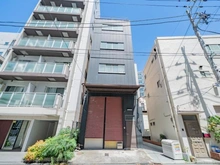 【東京都/江東区新大橋】江東区新大橋1丁目　建物付土地 現地（古家あり）：写真：真ん中の建物
