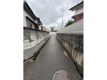 【兵庫県/尼崎市久々知】尼崎市久々知一丁目　古家付き土地 前面道路：北東側前面道路