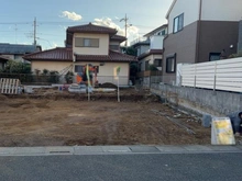 【埼玉県/さいたま市見沼区東大宮】さいたま市見沼区東大宮6丁目　B区画 （建築条件付売地） 現地：全3区画、B号棟・右手前敷地から右奥