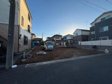 【埼玉県/さいたま市見沼区東大宮】さいたま市見沼区東大宮6丁目 C区画（建築条件付売地） 現地：全3区画、C号棟・左手前から左奥