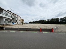 【埼玉県/新座市堀ノ内】新座市堀の内2丁目　資材置場・駐車場用地 A区画 現地：全2区画・左側