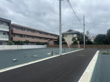 【東京都/練馬区春日町】イルヴィアーレ練馬春日町　B号棟 前面道路