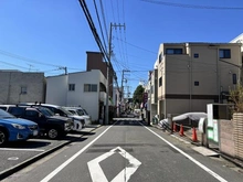 【東京都/板橋区東新町】東新町2丁目　1号棟 前面道路