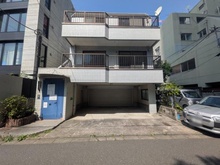 【東京都/港区南青山】港区南青山2丁目　土地 現地（古家あり）：現況古家あり※更地渡しです