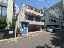 【東京都/港区南青山】港区南青山2丁目　土地 現地（古家あり）：現況古家あり※更地渡しです