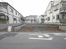 【神奈川県/横浜市神奈川区六角橋】神奈川区六角橋6丁目　B区画/全2区画 現地：全２区画　正面左通路と正面奥