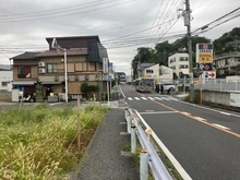 【神奈川県/横浜市鶴見区東寺尾】鶴見区東寺尾3丁目　売地4号地 前面道路：幅員約9.0mの道路