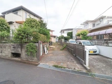 【神奈川県/横浜市港南区港南台】港南区港南台7丁目　土地 現地（古家あり）：通路部分