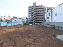 【東京都/世田谷区用賀】世田谷区用賀2丁目　売地　B区画 現地：全2区画。左側A区画、右側B区画