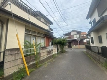 【東京都/西東京市下保谷】西東京市下保谷1丁目　古屋付き土地 前面道路：左側が対象物件です