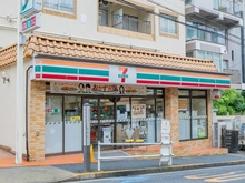 【東京都/新宿区喜久井町】新宿区喜久井町売地　全1区画～建築条件なし～ セブンイレブン　新宿喜久井町店　（現地より約390m）