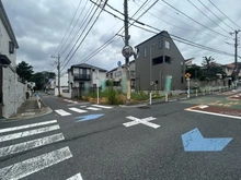 【東京都/大田区南千束】大田区南千束1丁目 建築条件付き 前面道路：南側約6.2m公道
東側約7.9m公道
