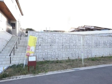 【東京都/町田市上小山田町】町田市上小山田町　5区画　建築条件付き 現地：全6区画
中央