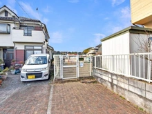 【東京都/町田市図師町】町田市図師町　土地 現地：右の道からフェンス奥まで