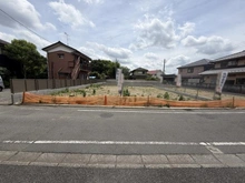 【東京都/稲城市東長沼】稲城市東長沼　1号地 現地：全3区画
写真中央