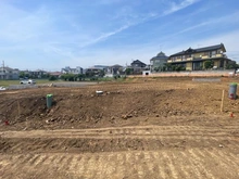 【東京都/町田市木曽西】町田市木曽西1丁目　建築条件付き1-I区画 現地：全16区画
造成工事中