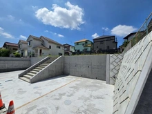 【東京都/町田市鶴川】町田市鶴川3丁目　土地 現地：右　全2区画