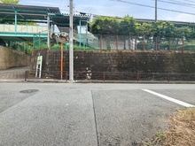 【神奈川県/川崎市麻生区東百合丘】川崎市麻生区東百合丘2丁目　建築条件付き土地 前面道路