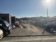 【神奈川県/横浜市栄区桂台西】栄区桂台西2丁目　土地　5区画/全8区画 現地：5区画/全8区画（写真中央）