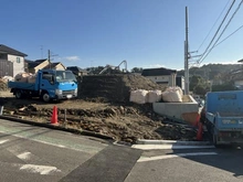 【神奈川県/横浜市栄区桂台西】栄区桂台西2丁目　土地　6区画/全8区画 現地：6区画/全8区画（写真中央）