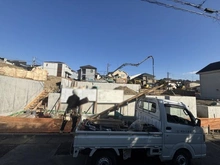 【神奈川県/横浜市栄区桂台西】栄区桂台西2丁目　土地　7区画/全8区画 現地：7区画/全8区画（写真中央）