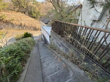 【神奈川県/鎌倉市腰越】鎌倉市腰越5丁目　土地　全1区画 現地（古家あり）