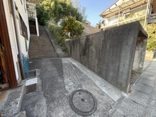 【神奈川県/鎌倉市腰越】鎌倉市腰越5丁目　土地　全1区画 現地（古家あり）