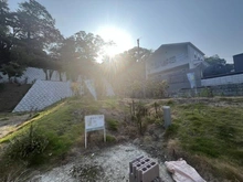 【神奈川県/鎌倉市二階堂】鎌倉市二階堂　売地No.3(全4区画) 現地：全4区画(中央)