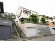 【神奈川県/横浜市青葉区あざみ野南】青葉区あざみ野南2丁目　売地 現地（古家あり）