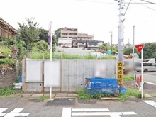 【神奈川県/川崎市宮前区宮崎】宮前区宮崎売地　1区画（全7区画） 現地：1区画：写真中央（全7区画）