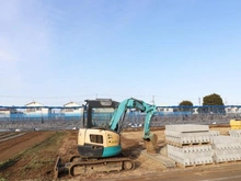 【東京都/小平市鈴木町】小平市鈴木町1丁目売地(8・4-H) 現地：全16区画 写真中央・手前側