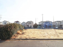 【東京都/小平市鈴木町】小平市鈴木町1丁目売地(13・5-E) 現地：全16区画　写真中央・手前側