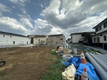 【東京都/世田谷区上祖師谷】世田谷区上祖師谷6丁目　土地　C区画 現地：全7区画（造成工事中）
写真中央の奥側が対象地になります。