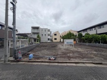 【東京都/杉並区和泉】杉並区和泉2丁目　A区画 現地：全2棟/写真左側