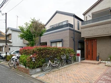 【東京都/杉並区阿佐谷北】阿佐谷北3丁目　建築条件付土地 現地（古家あり）：更地渡し（写真中央部分）