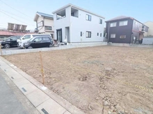 【埼玉県/三郷市高州】三郷市高洲3丁目　土地　1号地 現地：全3区画／対象地手前側