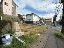 【神奈川県/川崎市宮前区野川本町】川崎市宮前区野川本町2丁目2期No.1 現地：全2区画　手前
