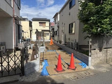 【東京都/調布市緑ケ丘】調布市緑ヶ丘一丁目　売地 現地：対象地は写真中央の更地