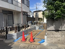 【東京都/調布市緑ケ丘】調布市緑ヶ丘一丁目　売地 現地：対象地は写真中央の更地
