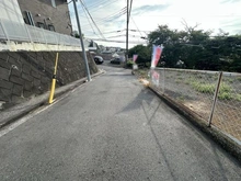 【神奈川県/横浜市港南区上大岡東】港南区上大岡東1丁目　売地 前面道路