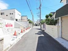 【大阪府/吹田市千里丘中】吹田市千里丘中 売土地 2号地 前面道路:全2区画、1号棟、2号棟現場