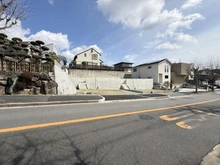 【大阪府/吹田市藤白台】吹田市藤白台二丁目　1号地 現地：1号地　全2区画　左側